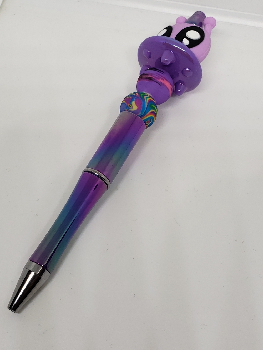 Handmade Iridescent Purple UFO Alien Beaded Silicone Focal Bead Pen - Picture 3 of 3